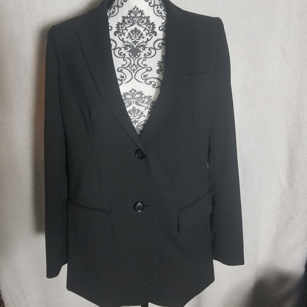 DKNYC poly blend women's blazer. Size 2.